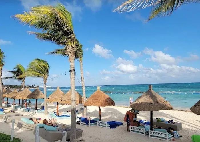 Tropical Escape * Akumal