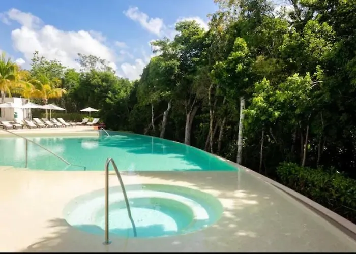 Tropical Escape Apartment