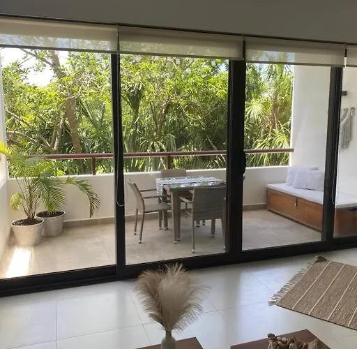 Tropical Escape * Akumal