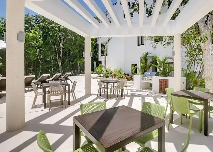 Tropical Escape Apartment