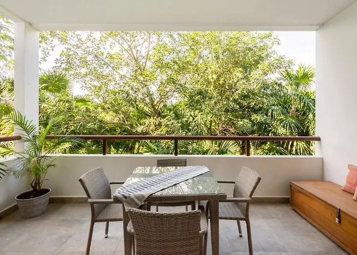 Tropical Escape Apartment